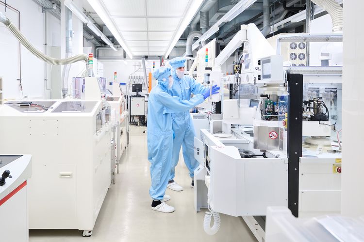 Precise Liquid Flow Measurement in Photolithography Processes